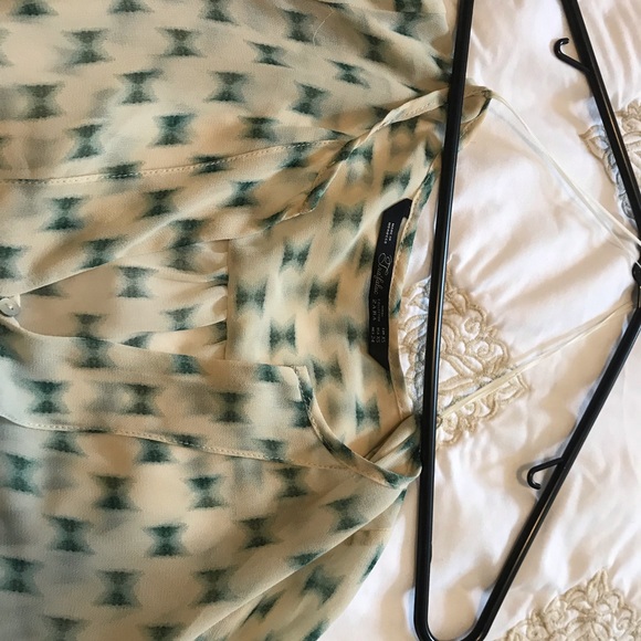 Top - Picture 2 of 2